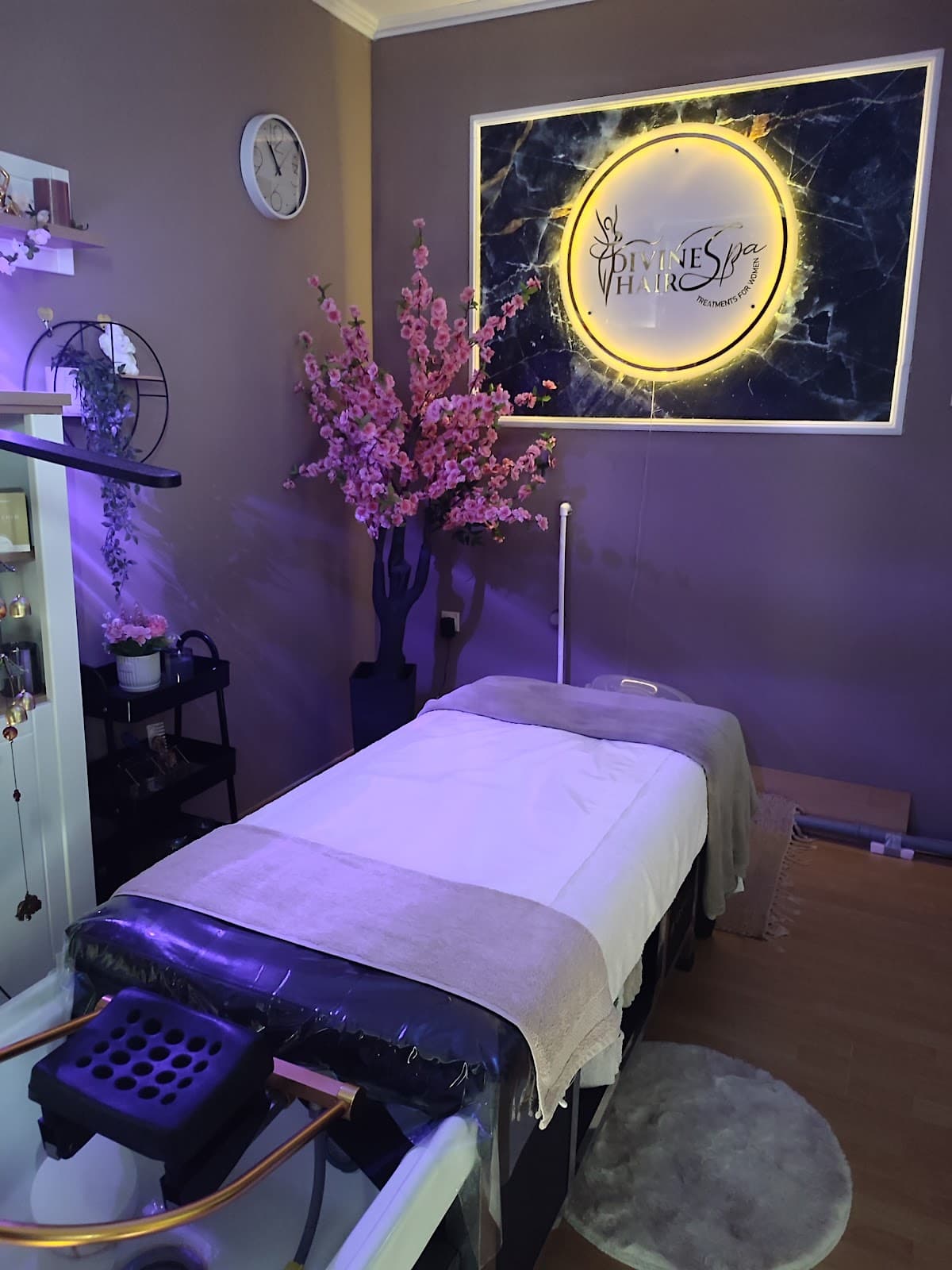 DIVINE Head Spa treatments for women and men — photo 1
