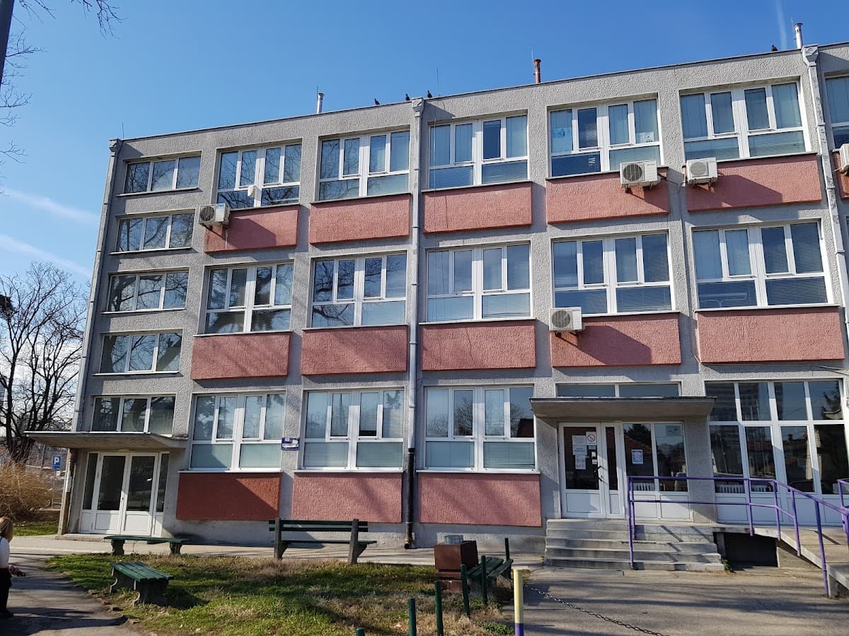 Dom zdravlja „Voždovac” — photo 1