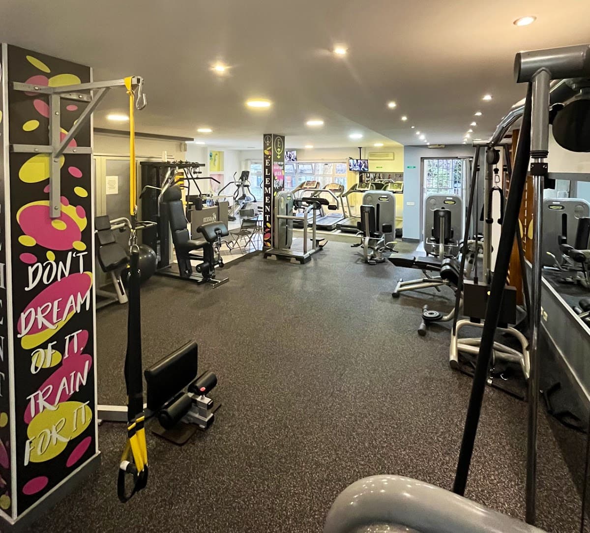 Fitnes club ELEMENT — photo 1