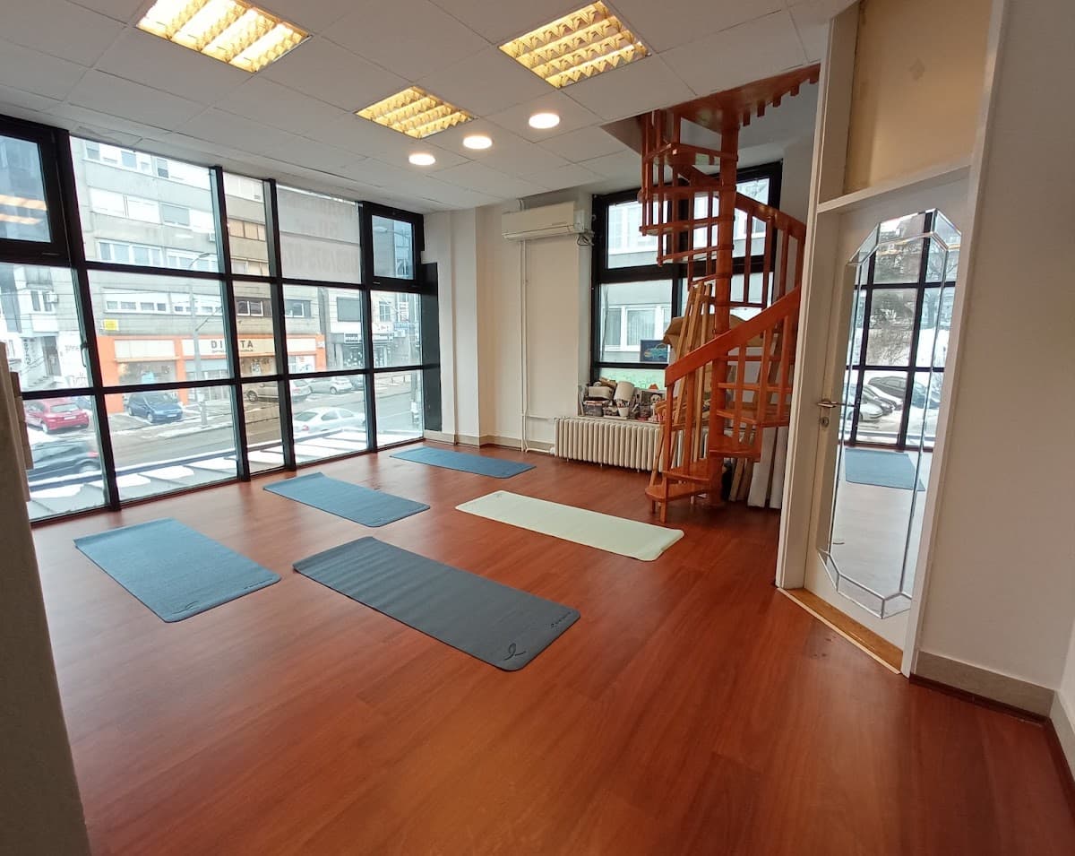 Joga na Banovom brdu (easybrezzy.yoga) — photo 1
