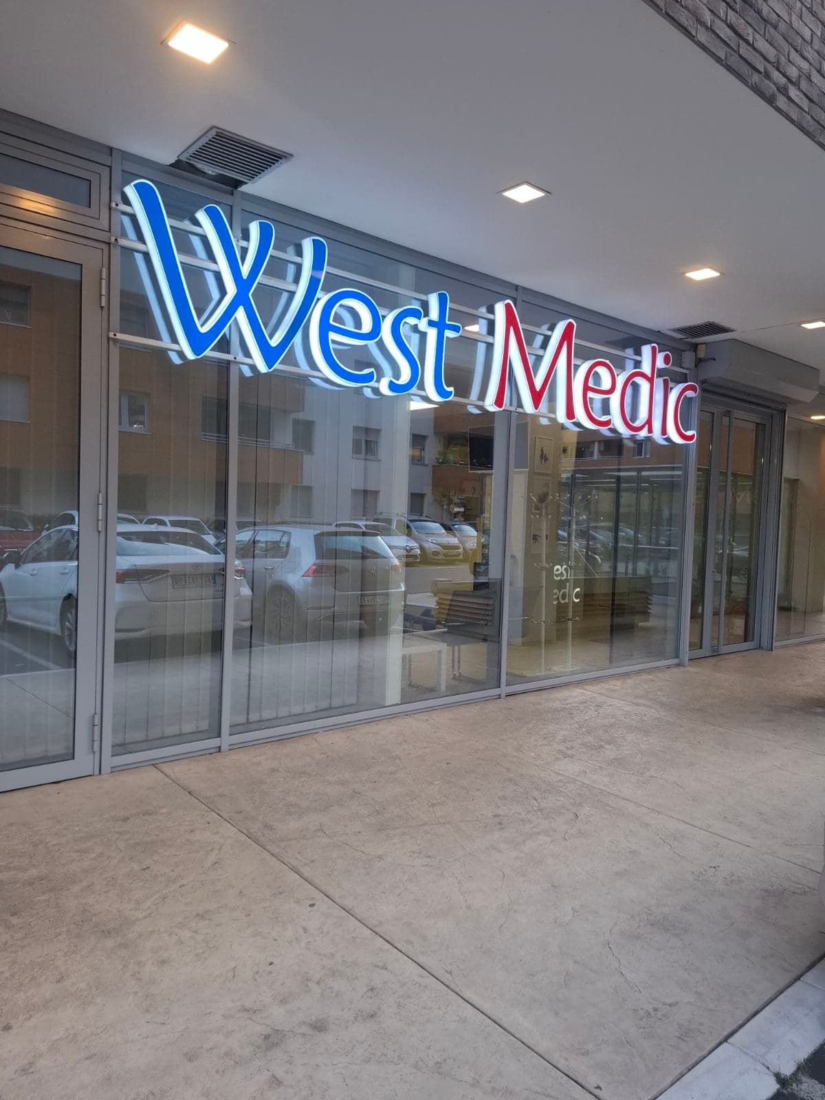 West Medic Novi Beograd – Fizioterapija i rehabilitacija — photo 1