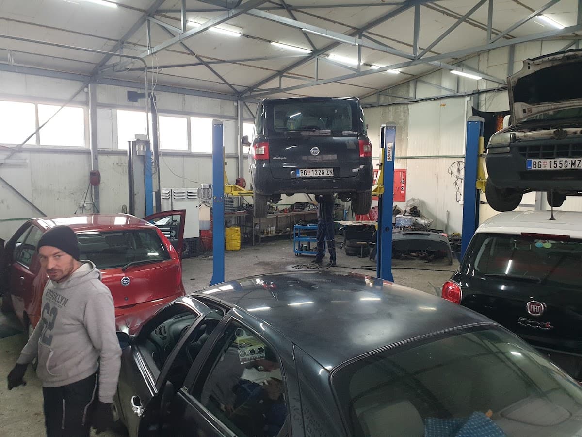 Fiat Auto Otpad Vlada — photo 1